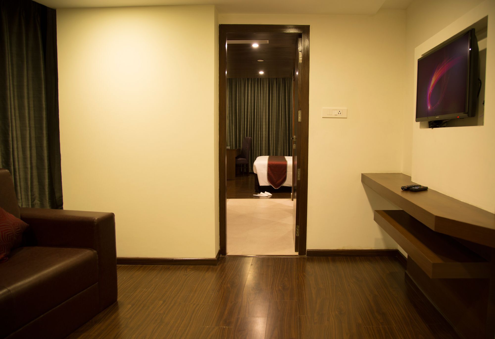V7 Hotel Chennai Exterior foto